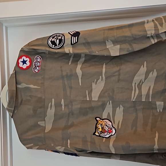 RAILS ANGES CAMO BUTTON DOWN LINEN BLEND SHIRT WITH PATCHES - Picture 6 of 12